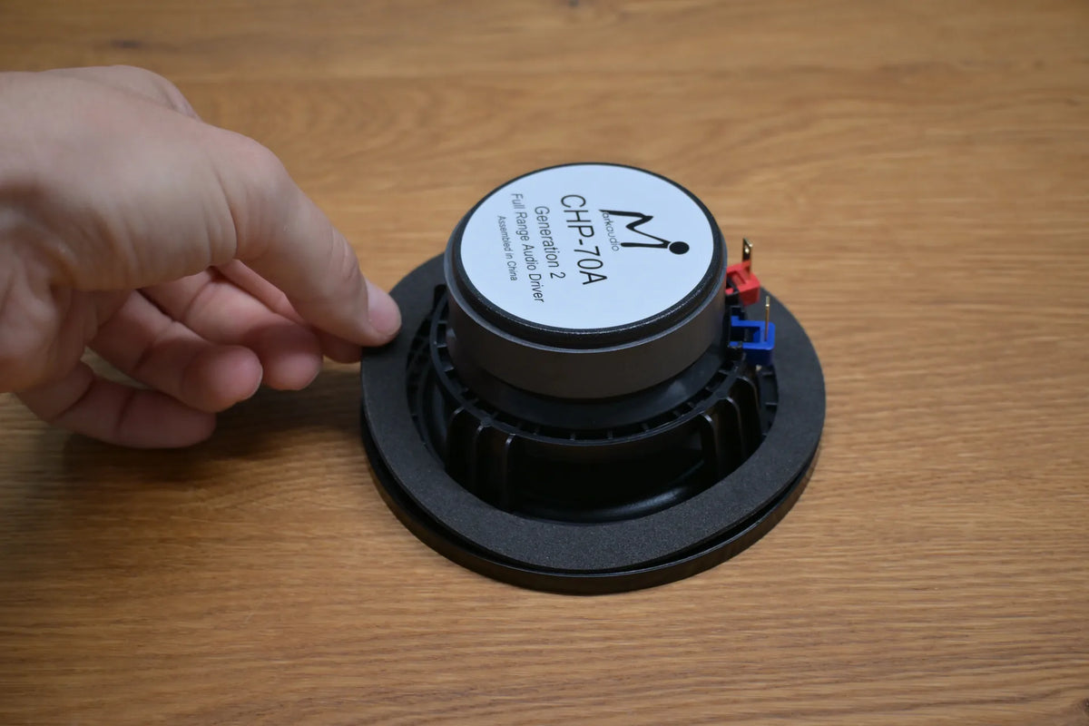 Dichtungsringe auf die Chassis kleben